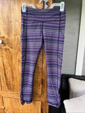 Lululemon size 4 Purple Striped Active Capri Leggings